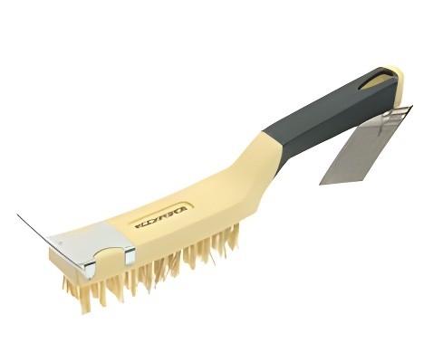 Щетка металлическая ручная пластик.корпус, резин.ручка, латунь, скребок 70мм 4x1 RF-340123316 ROCK FORCE