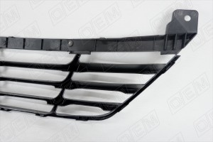 Решетка в бампер нижняя Hyundai Ix35 (2010-нв) OEM3608 OEMPARTS