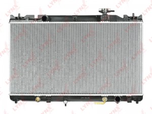 радиатор системы охлаждения! АКПП\ Toyota Camry 2.4 02> RB1124 LYNXAUTO