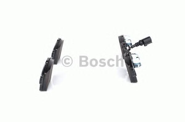 Колодки тормозные VW T5 (03-),Multivan (03-) (R16) передние (4шт.) BOSCH 0 986 494 107 BOSCH