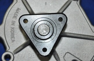 Насос водяной KIA SORENTO 09-/SPORTAGE 10-/HYUNDAI IX35/TUCSON 2.0/2.2 Дизель DO PHB-027 PMC PARTS MALL