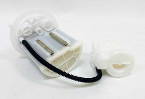 Фильтр топливный U1405004 U1405004 UKORAUTO