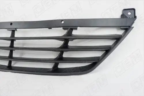 Решетка в бампер нижняя Hyundai Ix35 (2010-нв) OEM3608 OEMPARTS