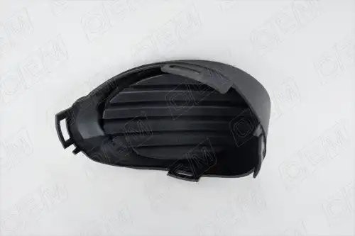 Заглушка противотуманной фары левая Ford Focus 3 2011-2015, текстурная OEM1326L OEMPARTS