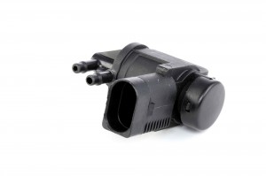 Клапан электромагнитный AUDI A1-A8,Q3,Q5,Q7 VW Golf,Jetta,Passat,Tuareg рециркул 9334 MEAT DORIA