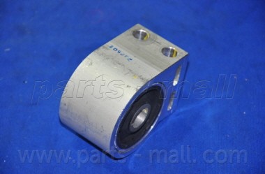 Сайлентблок рычага передней подвески CHEVROLET CAPTIVA/OPEL ANTARA 06-  PXCBC-01 PXCBC-011B PMC PARTS MALL