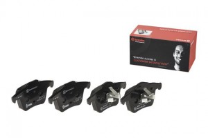 P86019 1044 00 !колодки дисковые з.\ Volvo XC90 2.5iT/3.0i T6/2.4 D5 02> P86019 BREMBO