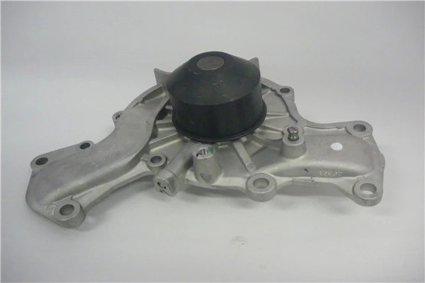 Насос водяной CHRYSLER Voyager (3.0) GMB GWM-40A GMB