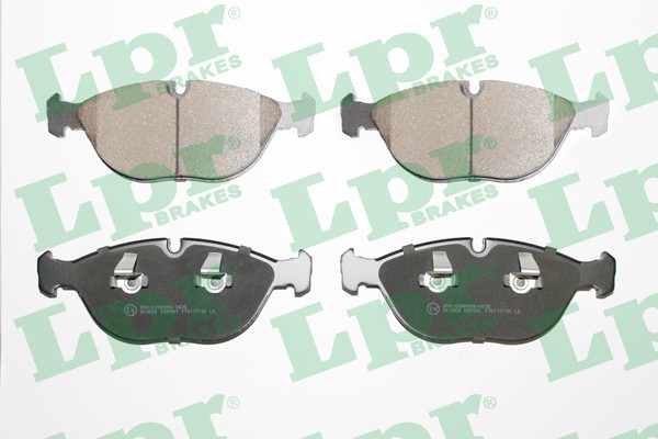 Комплект тормозных колодок 05P881 05P881 LPR