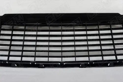 Решетка в бампер нижняя Renault Duster 1 2011-2015 OEM3667 OEMPARTS