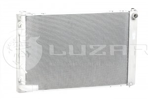 Радиатор охлаждения Toyota RX330 (02-) LRc1929 LRC1929 LUZAR