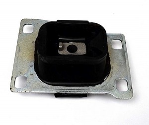 Опора КПП FORD Focus (98-04) (1.4/2.0) 16V левая BSG BSG 30-700-231 BSG