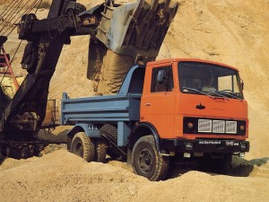 Указатель поворота ГАЗ,ЗИЛ,УАЗ передний 12V пластик РУДЕНСК 112022201 RUDENSK