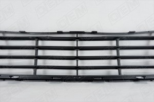Решетка в бампер нижняя Volkswagen Golf 6 (2009-2013) текстурная OEM3749 OEMPARTS