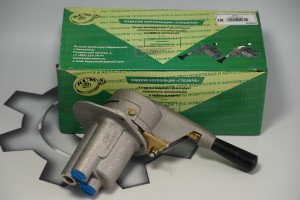 Кран тормозной ( ручник ) 3 отв 100-3537010 1003537010 1003537010 SPETSMASH