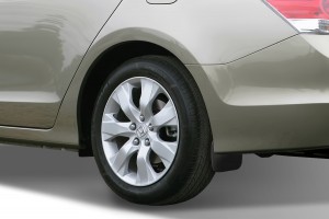 Брызговик HONDA Accord (08-13) задний комплект FROSCH NLF1811E10 FROSCH