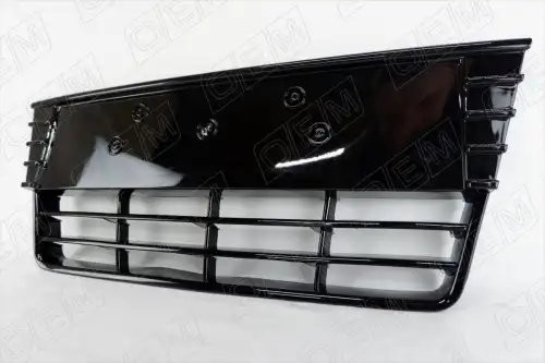 Решетка в бампер нижняя Ford Focus 3 2011-2015, черная глянцевая OEM3682 OEMPARTS