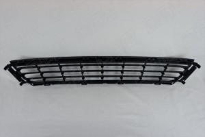 Решетка в бампер нижняя Volkswagen Polo sedan 5 2010-2015, под хромированную нак OEM3632 OEMPARTS