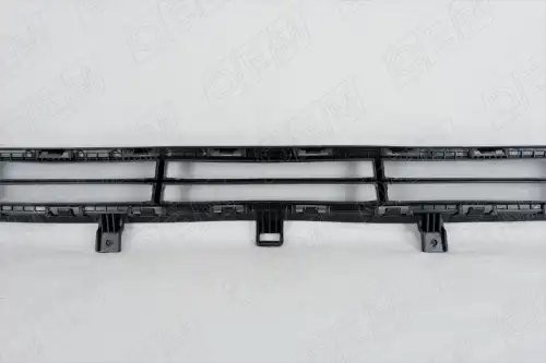 Решетка в бампер нижняя Hyundai Solaris 2 2017-2020 OEM3664 OEMPARTS