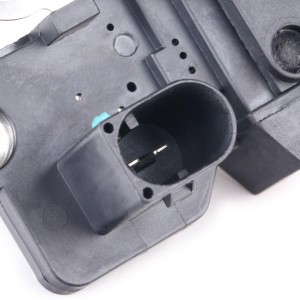 Реле регулятор MERCEDES ML (W163) напряжения генератора BOSCH 1986AE0131 BOSCH