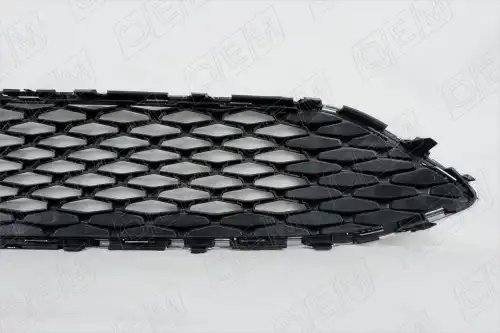 Решетка радиатора Ford Focus 3 2015-нв OEM3087 OEMPARTS