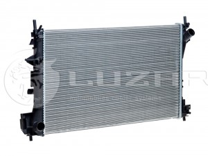 Радиатор двигателя Opel Vectra C (02-) MT LRc2144 LRC 2144 LUZAR