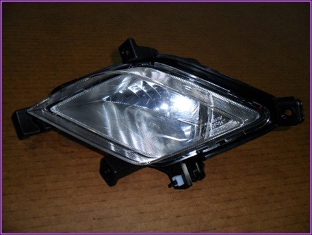 Фара противотуманная SSANGYONG Actyon (10-) левая OE 8320134001 SSANG YONG