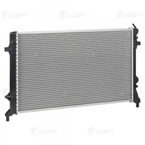 Радиатор VW Jetta (11-) охлаждения двигателя LUZAR LRC 1817 LUZAR