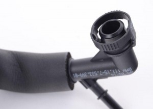 Патрубок BMW 3 (E46) (99-06),5 (E39) (95-03) системы вентиляции картера OE 11 61 7 533 399 BMW