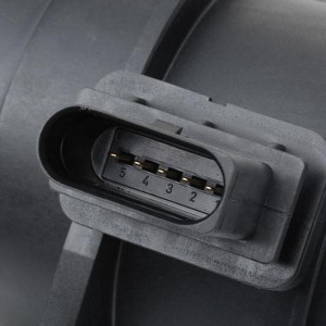 Датчик массового расхода воздуха AUDI A3 (04-13) BOSCH 0 281 002 735 BOSCH