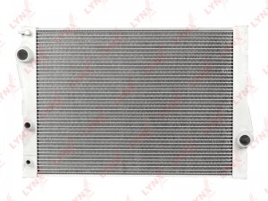 радиатор системы охлаждения!\ BMW E70/E71/E72 3.0i/D 08> RB1236 LYNXAUTO