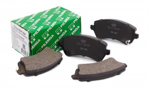 Колодки тормозные дисковые передние TOYOTA COROLLA 120 FD-P3338 FD-P 3338 PILENGA