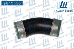 Патрубок VW T5 интеркулера LONGHO 9640456 LONGHO PARTS