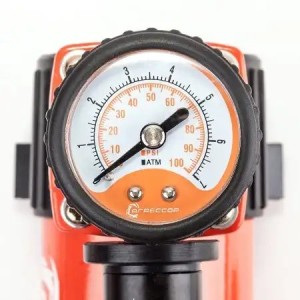 Компрессор автомобильный 30л/мин. 7атм. 10А 12V в прикуриватель (сумка) АГРЕССОР AGR30 A GRESSOR