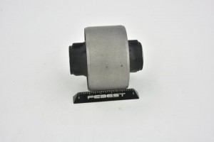Сайлентблок рычага задний NISSAN QASHQAI UK MAKE J11E 2013- NAB-J11B NAB-J11B FEBEST