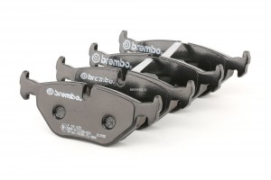 P06025 265 40=FO672781 !колодки дисковые з.\BMW E46 1.6-2.8/D,Rover 75 1.8-2.5/C P06025 BREMBO
