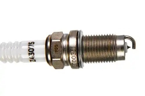 свеча зажигания! (PZFR6R) Iridium Audi A3, VW Golf V/Passat/Touran/Jetta 1.4 05> Z43075 ZENTPARTS