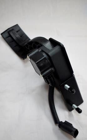 Педаль акселератора КАМАЗ-ЕВРО-4 электронная (дв.CUMMINS) CARTRONIC CRTR0124159 CARTRONIC
