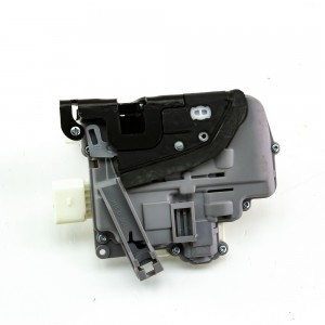 AUDI Q5 (2008>) AW3C108370015A DOMINANT