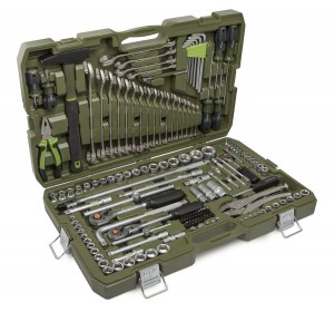 Набор инструмента 147 пр 1/4",3/8",1/2"  6-гр /ДЕЛО ТЕХНИКИ/ 620847 DELO TEHNICI