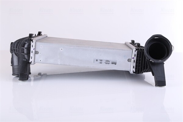 961426 Радиаторы воздуха интеркулер 961426 NISSENS