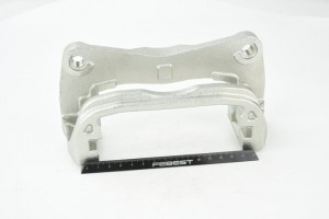 Скоба суппорта передн правая SUBARU LEGASY 97-14 0877C-S11FR 0877C-S11FR FEBEST