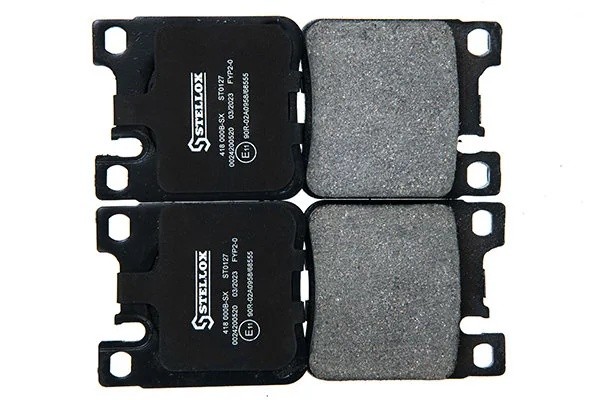 колодки дисковые задн. с антискр.пласт.!\MB W140 91>/W202 94>/W210 97>/W220 2.8/ 1606 000B-SX STELLOX