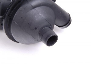 клапан вен-ции картерных газов!\ BMW E39/46/60/61/65/66/X3I/X5I/Z3/Z4I 95> 11 61 7 533 400 BMW