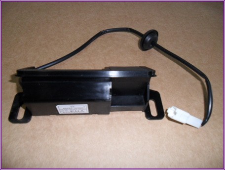 Кнопка SSANGYONG Actyon (10-) открывания двери задка OE 8522034000 SSANG YONG