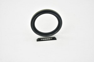 Сальник ступичный передний MITSUBISHI L200 KA,KB# 2005.12- 95LES-69910813X 95LES-69910813X FEBEST