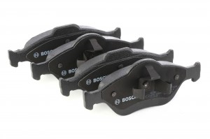 Колодки тормозные FORD Fiesta 4 (1.6 16v) (02.00-01.02), Fiesta 5 (1.3) передние 0 986 424 558 BOSCH