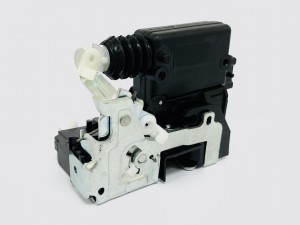 Замок двери передней левой U0528008L U0528008L UKORAUTO