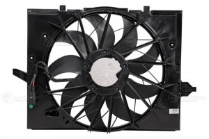 Э/вентилятор охл. с кожухом для а/м BMW 5 (E60) (03-)  LFK26109 LFK 26109 LUZAR