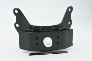 Опора двигателя задняя TOYOTA LAND CRUISER 200 2007- TM-VDJ200RR TM-VDJ200RR FEBEST